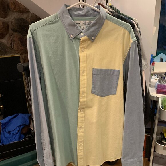 Colour Block Style Men’s Shirt (L) - Picture 1 of 2